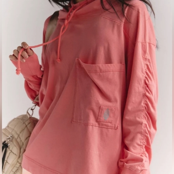 FP Movement Hot Shot Hooded Layer ~ Hibiscus ~ Medium - Picture 4 of 7